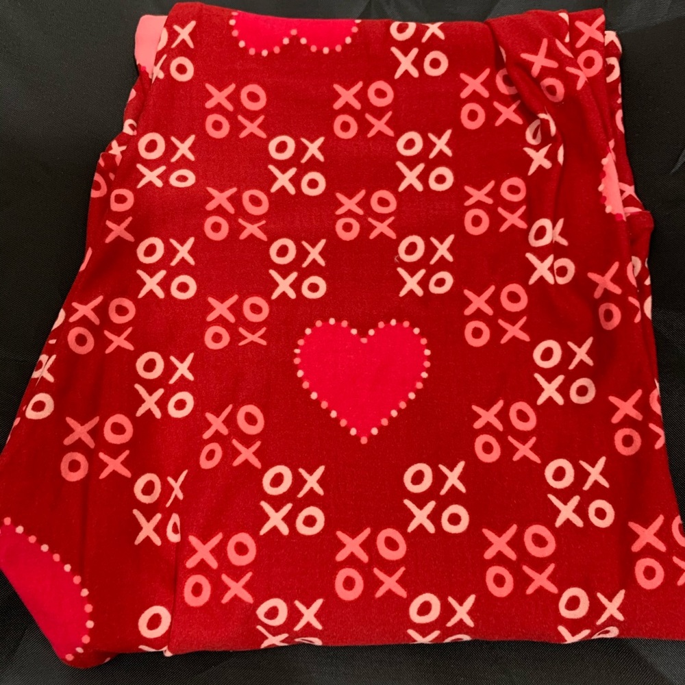 LuLaRoe Tall & Curvy TC Valentine’s Leggings